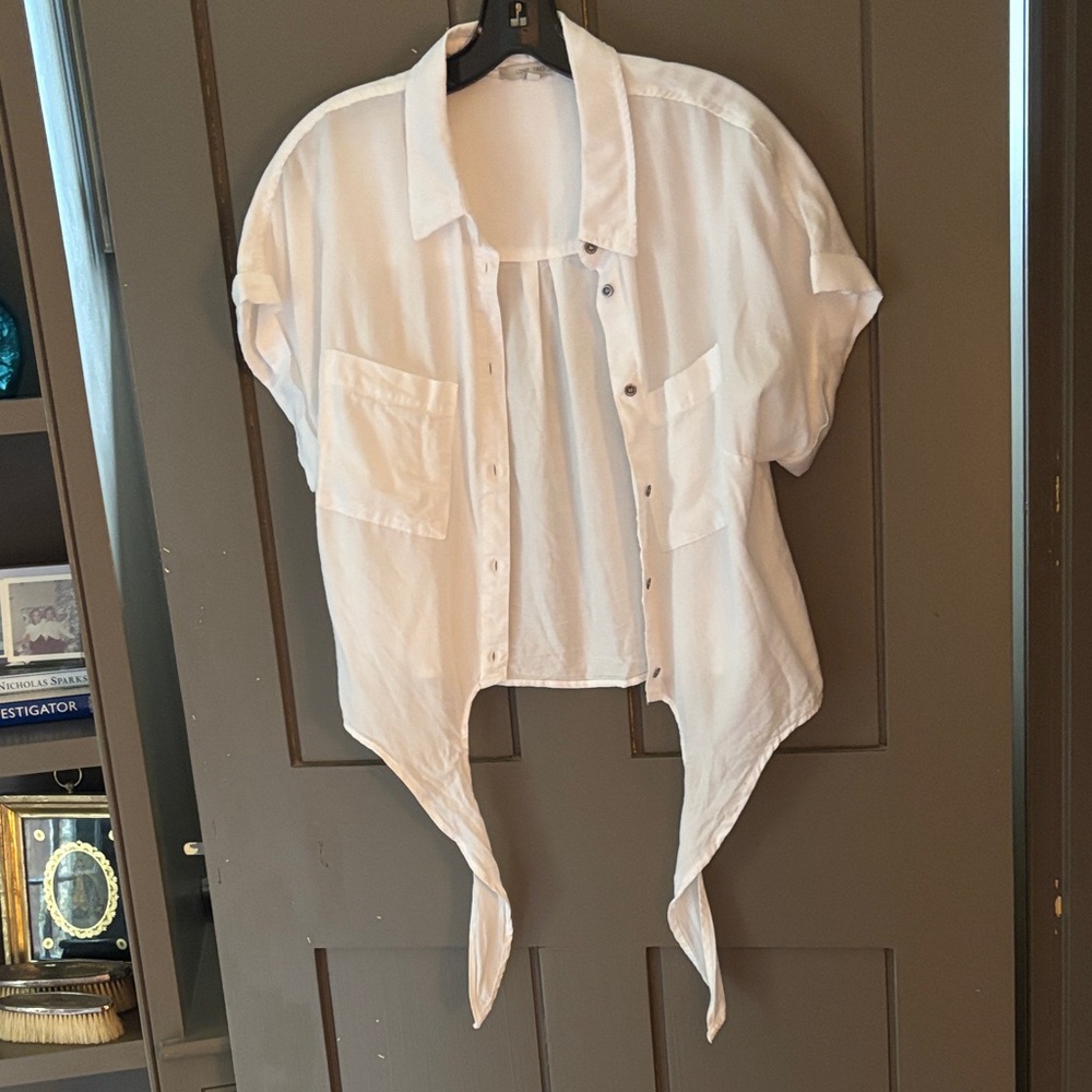 Love Tree White Short-Sleeve Button Shirt